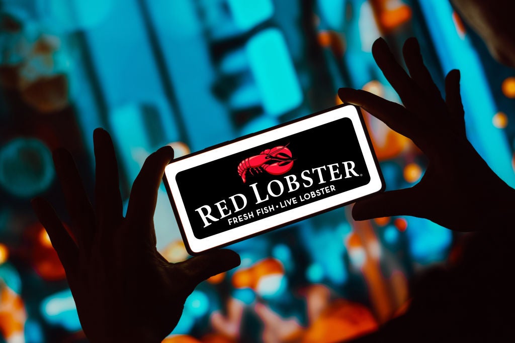 Does red lobster take apple pay