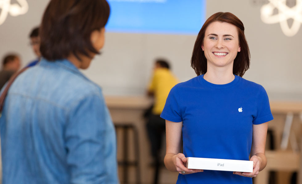 Apple store jobs pay